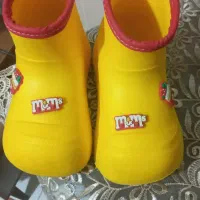 چکمه پسرونه|کفش و لباس بچه|رشت, جهاد|دیوار