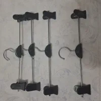 چوب لباسی و لیبل زن فروشگاهی