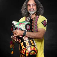 کنسرت گروه  لیان شنبه ردیف 6 نصف قیمت سایت