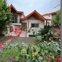 ویلا-نیم-پیلوت