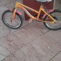 دوچرخه دخترانه سایز۱۶ تمیزو سالم قیمت ۲میلیون