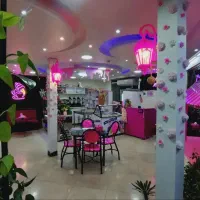 مغازه آبمیوه و بستنی