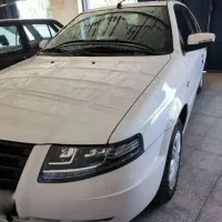 روکش صندلی و کف پوش دارد