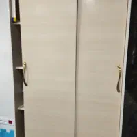 کمد ریلی  در حد نو 90 در 190، پنج طبقه.