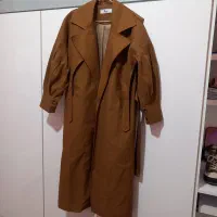 پالتو بارانی|لباس|اهر, |دیوار