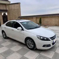 جک j5 اتومات سفید