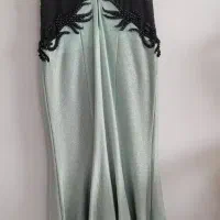 لباس مجلسی|لباس|رباط‌کریم, رباط‌کریم|دیوار