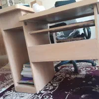 میز کامپیوتر و مطالعه