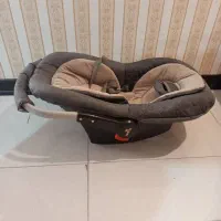 کالسکه و روروئک و کریر و گهواره و صندلی غذا