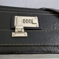 هاردکیس گیتار چرمی قفل دار|گیتار، بیس، امپلیفایر|تهران, نیلوفر|دیوار