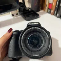 دوربین کنون 800D با لنزِ 18.55