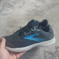 کتونی بروکس اورجینال درحداکبند قیمت خیراتی سایز 44