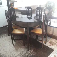 میز نهار خوری ۷نفره سالم و تمیز چوب قرمز