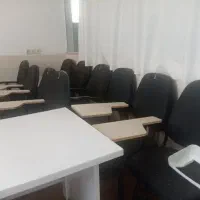 صندلی دانشجویی