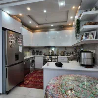 منزل ویلایی درب حیاط ۱۵۴ متر خیابان کاوه  ( ۴سقف )