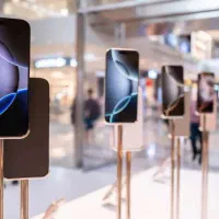 جذب یک تعمیرکار موبایل، نرم افزار و سخت افزار