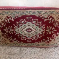 پشتی سالم وتمیز با طرح قالی