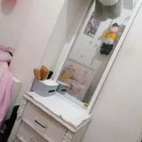 ایینه بزرگ و پا تختی