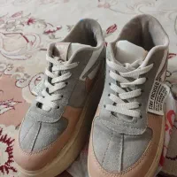 تعدادی کفش درحد نو|کیف، کفش، کمربند|کاشان, صنعت|دیوار