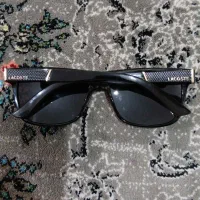 عینک|زیورآلات و اکسسوری|میانه, |دیوار