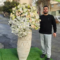 تزئین کار ماهر آقا جهت کار در گلفروشی