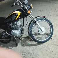 متور 125 گیربکس پنج دنده روش انداختم متور بدون خر