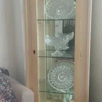 ویترین بسیار تمیز و سالم