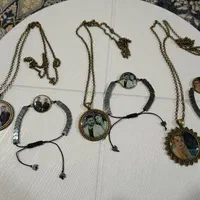 گردنبند عکس|بدلیجات|شیراز, میانرود|دیوار