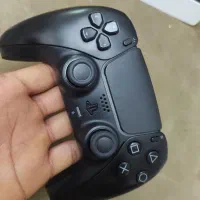 دسته PS5 مشکی با پایه شارژر