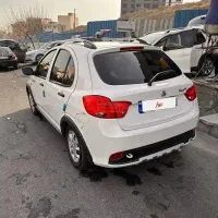 کوییک اس مدل ۴۰۲ بی رنگ