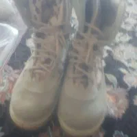 پوتین فروشی