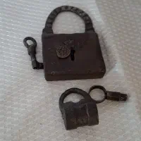 ۲ عدد قفل فولادی قاجاری