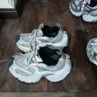 کتونی بالنسیاگا 3xl و 10xl سایز ۴۲|کیف، کفش، کمربند|تهران, تهرانپارس شرقی|دیوار