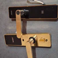 دستگیره درب s300 card-gold-right    alock|مصالح و تجهیزات ساختمان|شیراز, فرگاز|دیوار