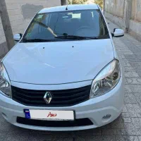 رنو ساندرو اتوماتیک مدل ۱۳۹۶ سفید