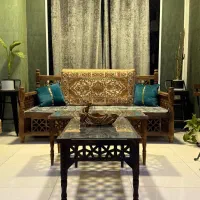 نیازمند باریستا آقا در کافه