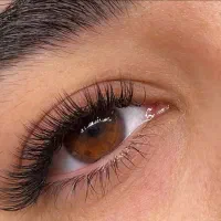اکستنشن و کاشت مژه