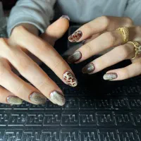 نیاز مند مدل برای تکمیل البوم کاری