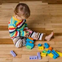 نیازمند پرستار بچه(خانم)