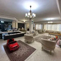 ۱۷۰ متر غرق در نور