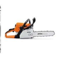 نیازمند برش کار درخت با اره برقی