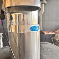 یک دستگاه ابمیوه گیری صنعتی قوی ای تک یک ماه کار|آبمیوه‌گیر و آب‌مرکبات‌گیر|تهران, حر|دیوار