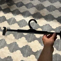 تعداد زیادی چوب لباسی