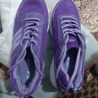 کتونی سایز38وکاپشن خزدارزنانه