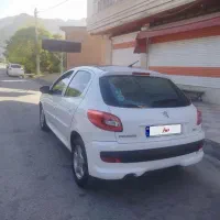 ۲۰۷ سقف شیشه ای ۹۹ تمیز