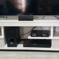 میز تلویزیون سفید جنس چوبی رنگ شده