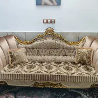 مبلمان سلطنتی اصل در حد نو همراه جلو مبلی و عسلی