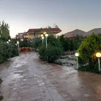 اجاره روزانه ویلا باغ|اجارهٔ کوتاه‌مدت ویلا و باغ|شیراز, ویلاشهر|دیوار