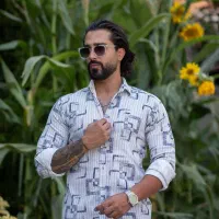 پیراهن|لباس|اراک, |دیوار