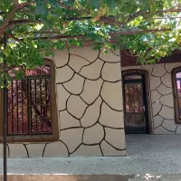 باغ ویلانزدیک به شیراز.دربست.